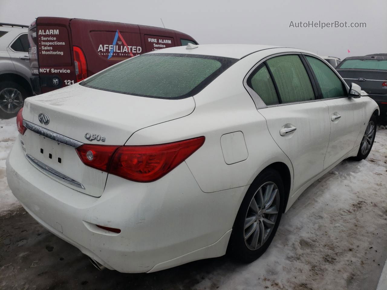 2015 Infiniti Q50 Base White vin: JN1BV7AR4FM423507