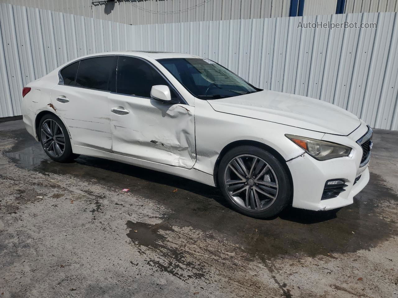 2014 Infiniti Q50 Base White vin: JN1BV7AR6EM689237