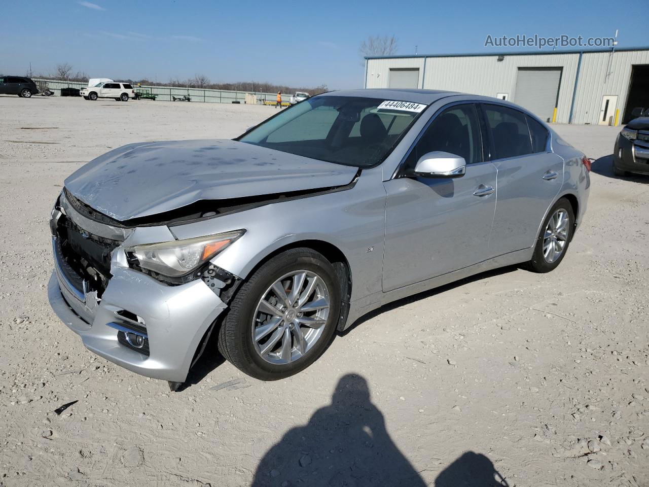 2014 Infiniti Q50 Base Серебряный vin: JN1BV7AR7EM686704