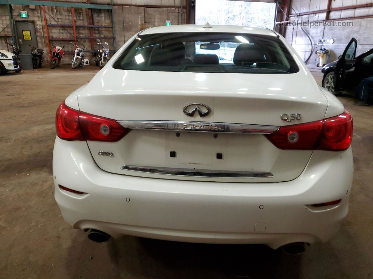 2014 Infiniti Q50 Base White vin: JN1BV7AR7EM687948