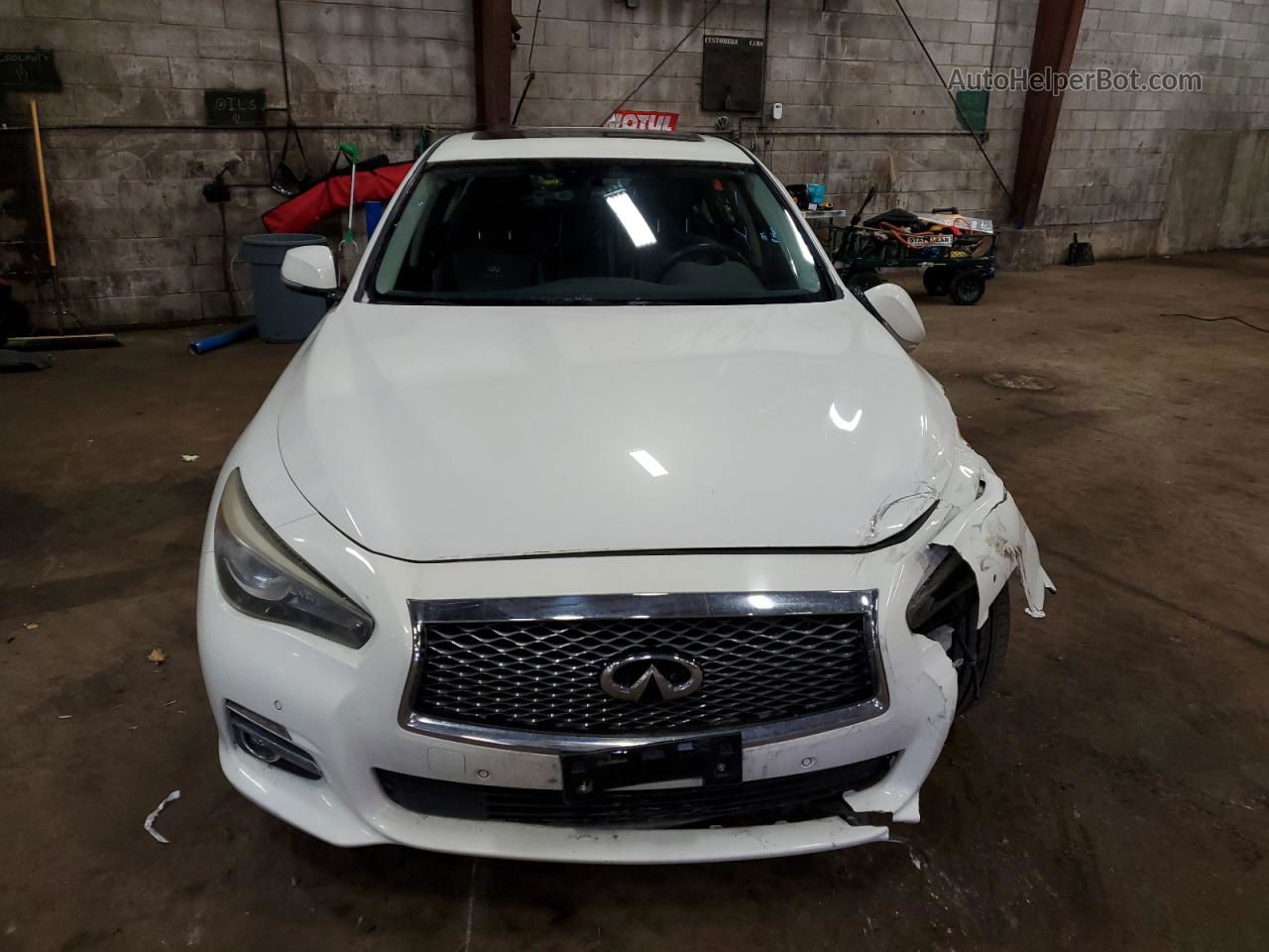 2014 Infiniti Q50 Base White vin: JN1BV7AR7EM687948