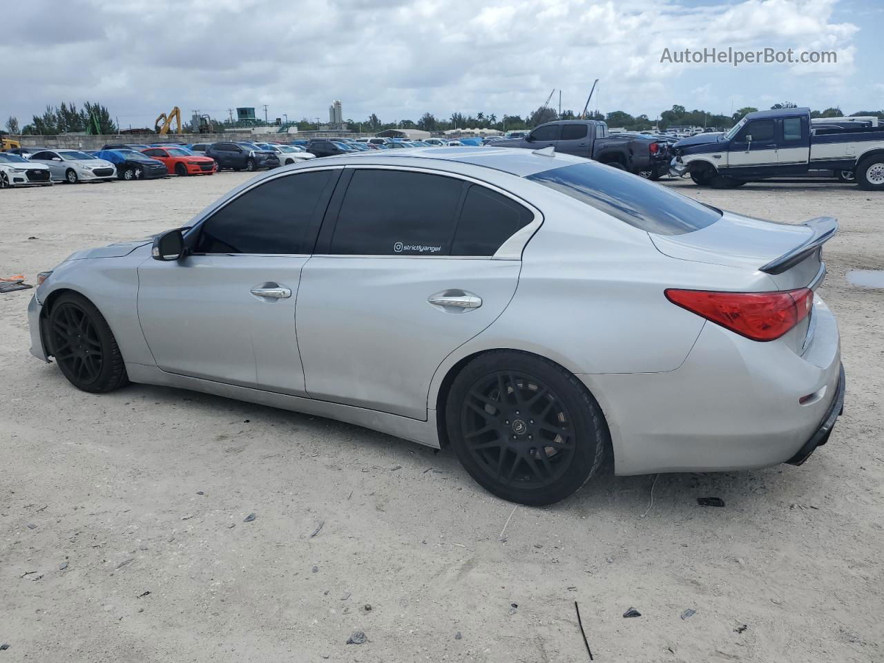 2015 Infiniti Q50 Base Серебряный vin: JN1BV7AR8FM415491