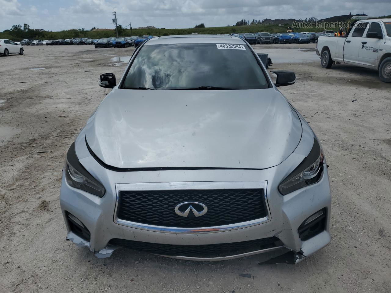 2015 Infiniti Q50 Base Серебряный vin: JN1BV7AR8FM415491