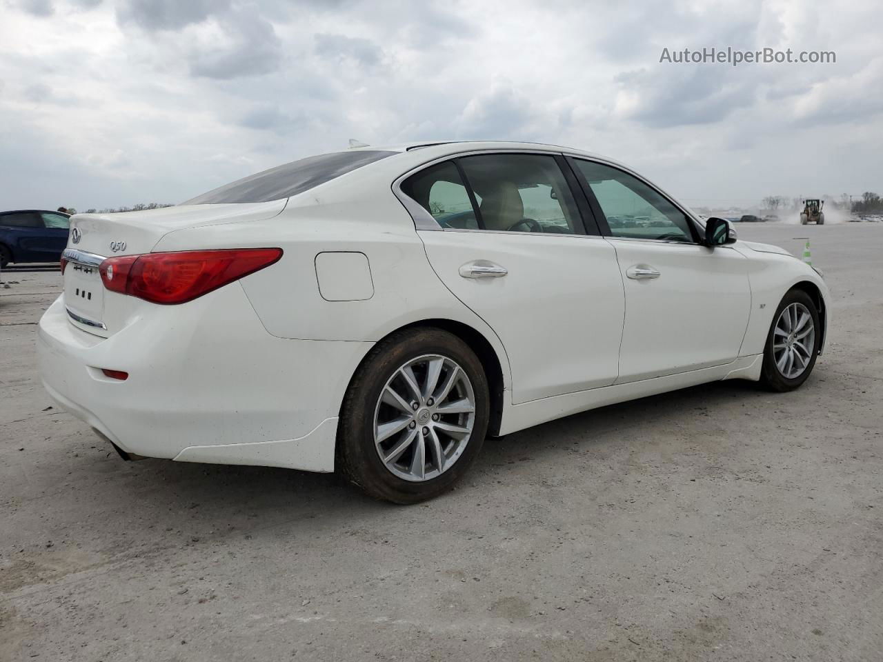 2014 Infiniti Q50 Base White vin: JN1BV7AR9EM685215