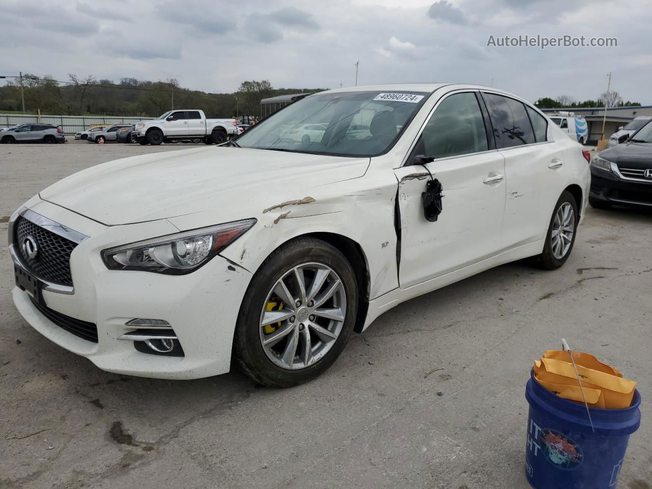 2014 Infiniti Q50 Base White vin: JN1BV7AR9EM685215