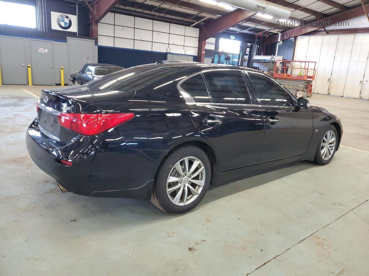 2014 Infiniti Q50 Base Black vin: JN1BV7AR9EM692830