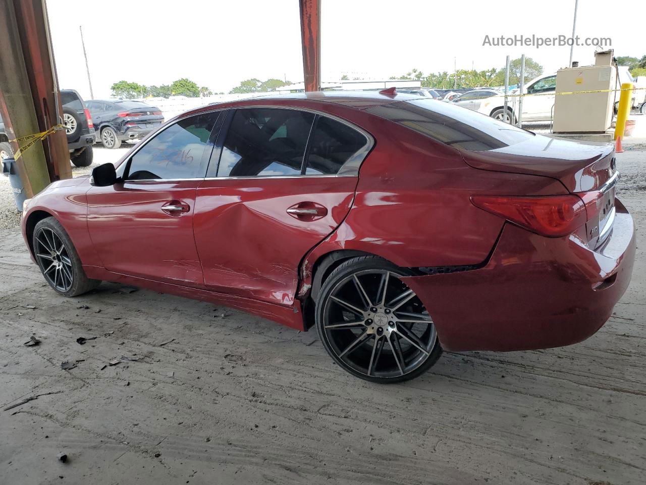 2015 Infiniti Q50 Base Red vin: JN1BV7AR9FM400420