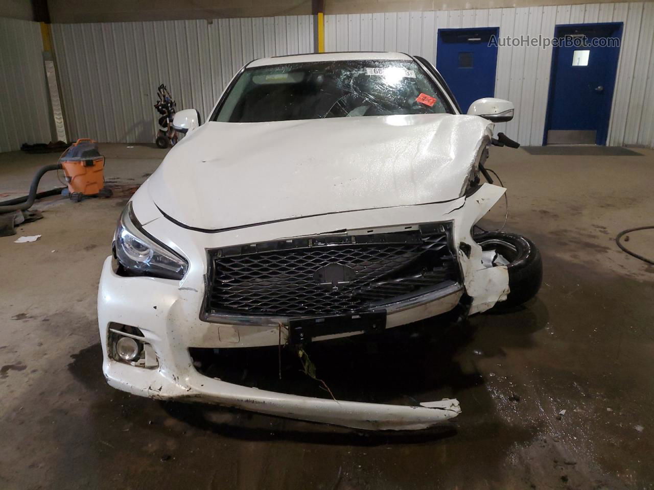 2015 Infiniti Q50 Base White vin: JN1BV7AR9FM404144