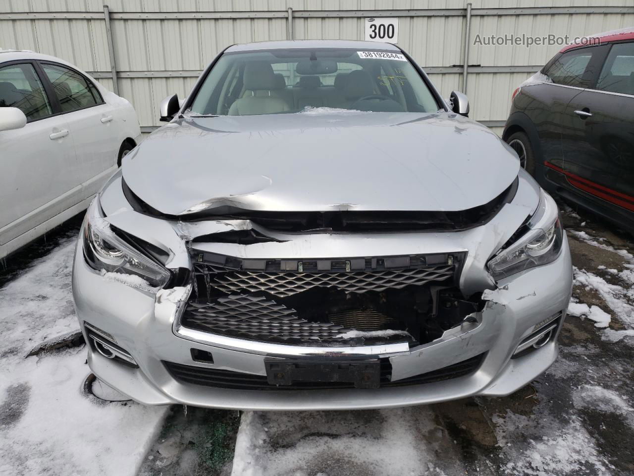 2015 Infiniti Q50 Base Серебряный vin: JN1BV7AR9FM414043