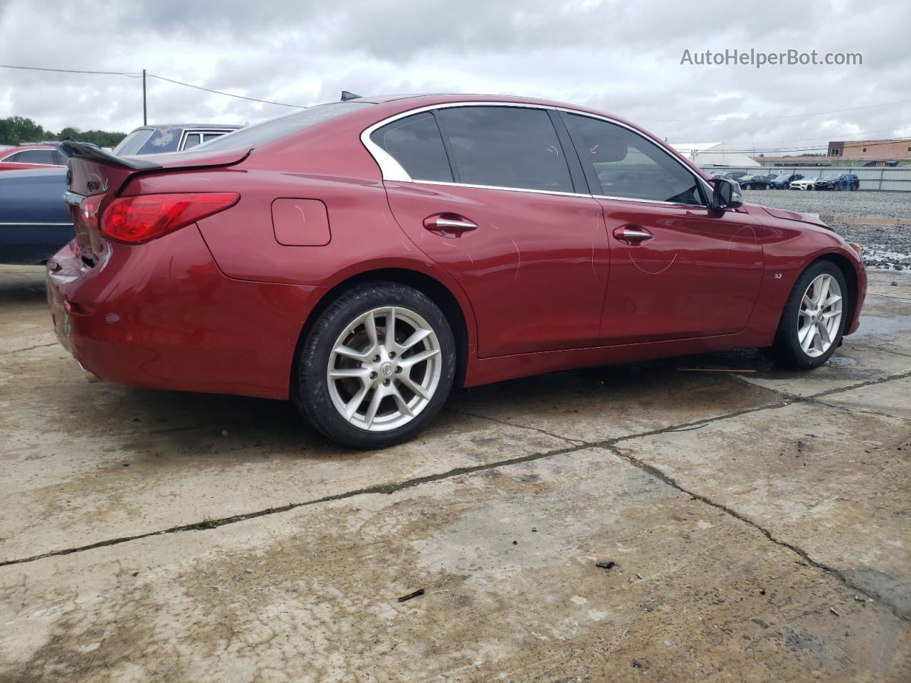 2015 Infiniti Q50 Base Красный vin: JN1BV7AR9FM421493