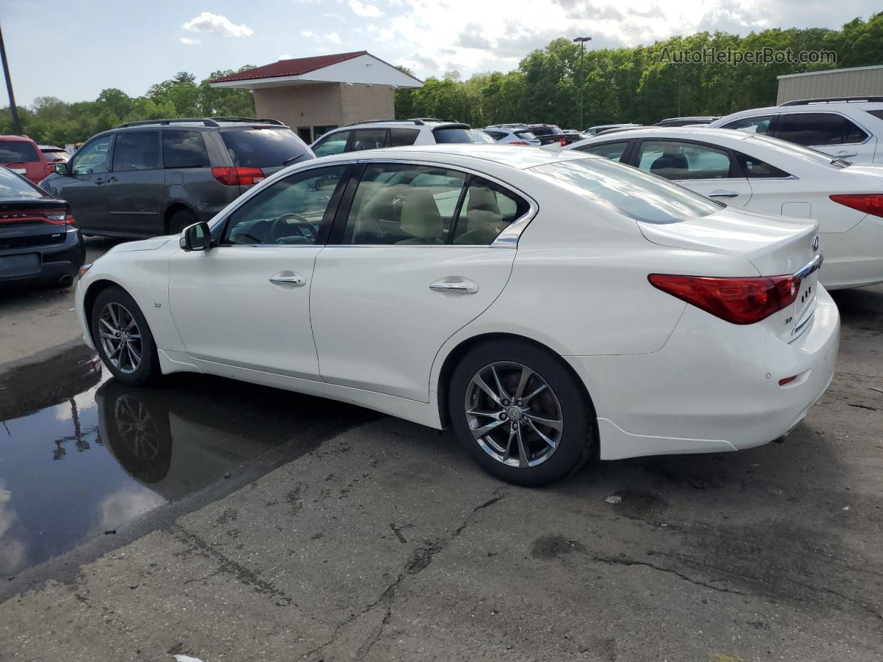 2015 Infiniti Q50 Base White vin: JN1BV7ARXFM414844