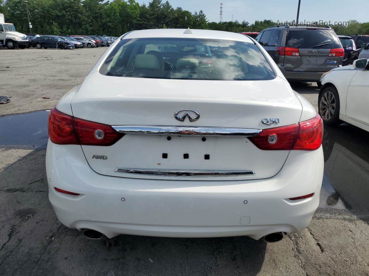 2015 Infiniti Q50 Base White vin: JN1BV7ARXFM414844