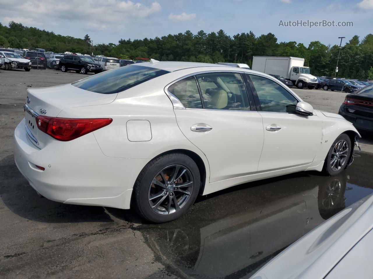 2015 Infiniti Q50 Base White vin: JN1BV7ARXFM414844