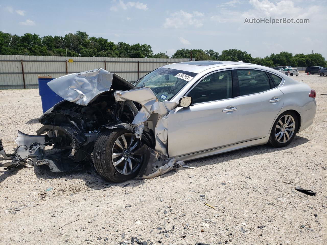 2016 Infiniti Q70 3.7 Silver vin: JN1BY1AP7GM220406