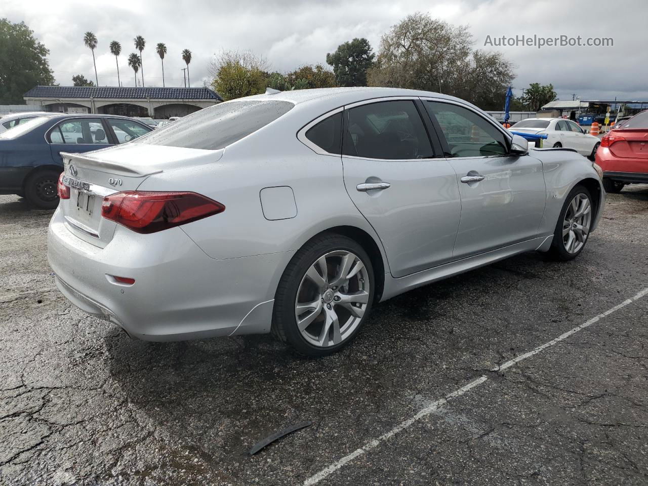 2016 Infiniti Q70 3.7 Silver vin: JN1BY1AP8GM220768