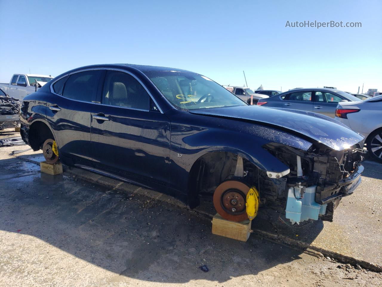 2016 Infiniti Q70 3.7 Blue vin: JN1BY1AR5GM270190