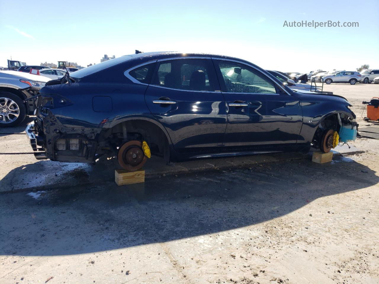 2016 Infiniti Q70 3.7 Blue vin: JN1BY1AR5GM270190