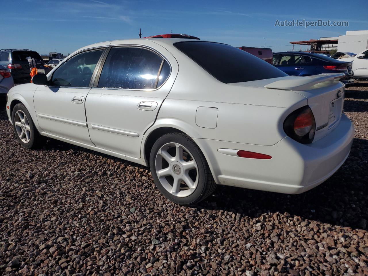 2000 Nissan Maxima Gle White vin: JN1CA31A4YT014581