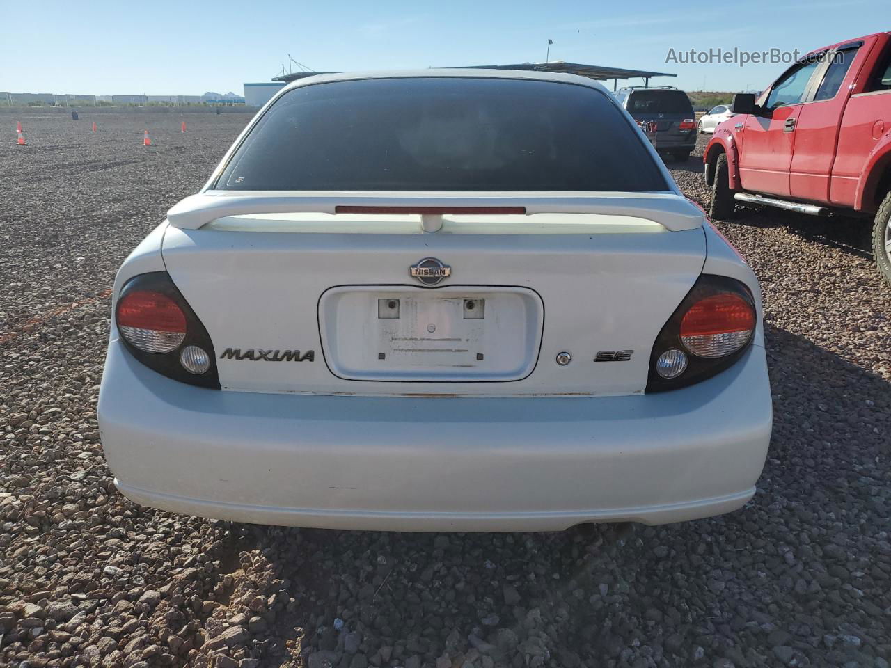 2000 Nissan Maxima Gle White vin: JN1CA31A4YT014581