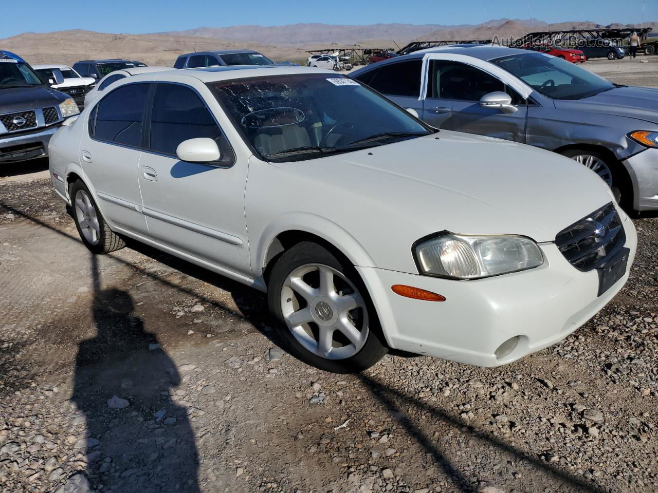 2000 Nissan Maxima Gle White vin: JN1CA31D1YT547191