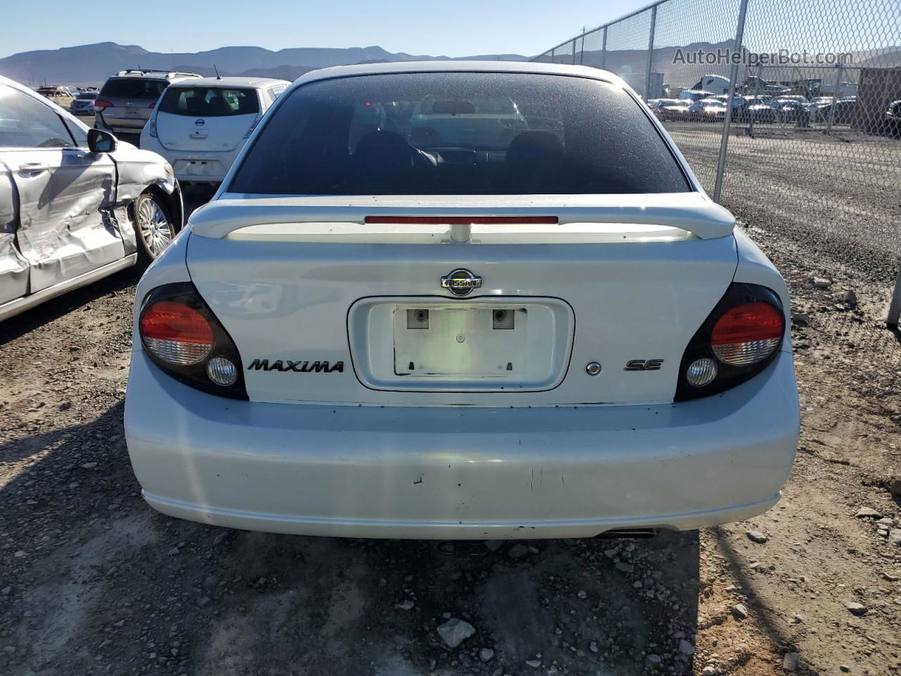 2000 Nissan Maxima Gle White vin: JN1CA31D1YT547191