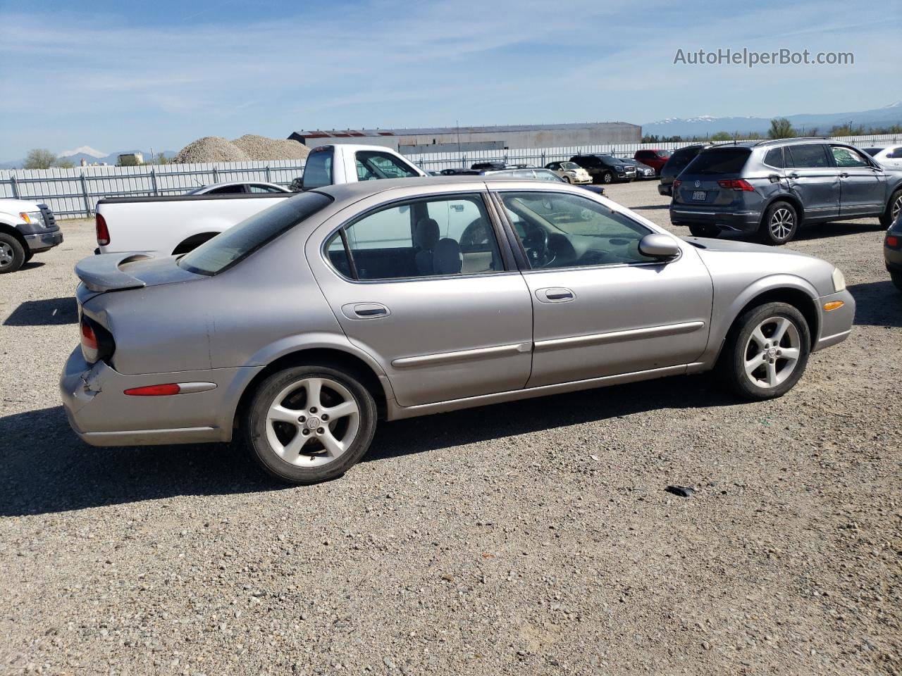 2000 Nissan Maxima Gle Серебряный vin: JN1CA31D2YT724590