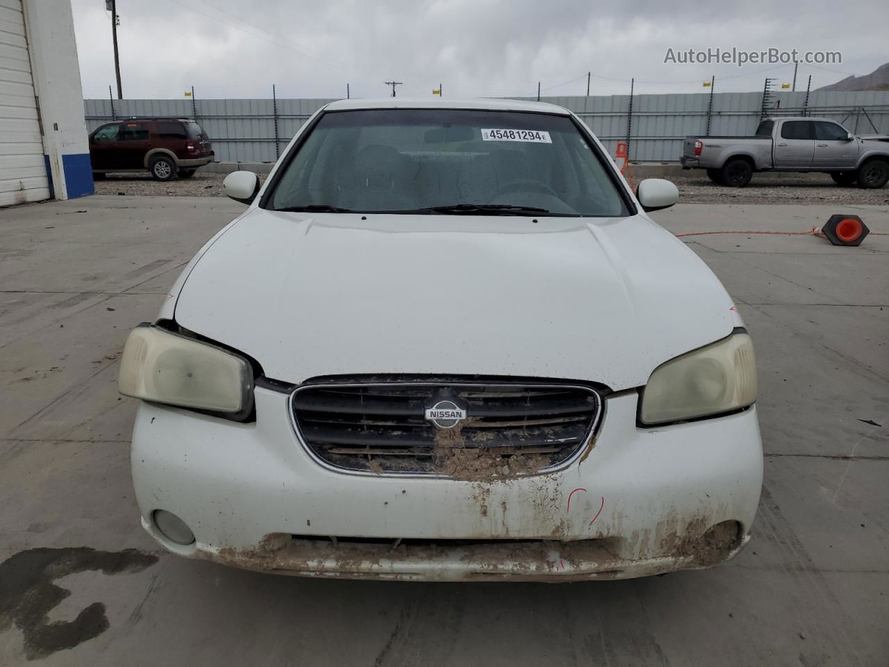 2000 Nissan Maxima Gle White vin: JN1CA31D3YT558547