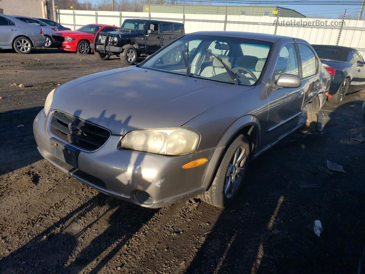 2000 Nissan Maxima Gle Серебряный vin: JN1CA31D4YT753864