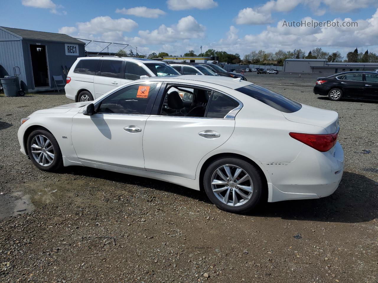 2016 Infiniti Q50 Base White vin: JN1CV7AP1GM201396