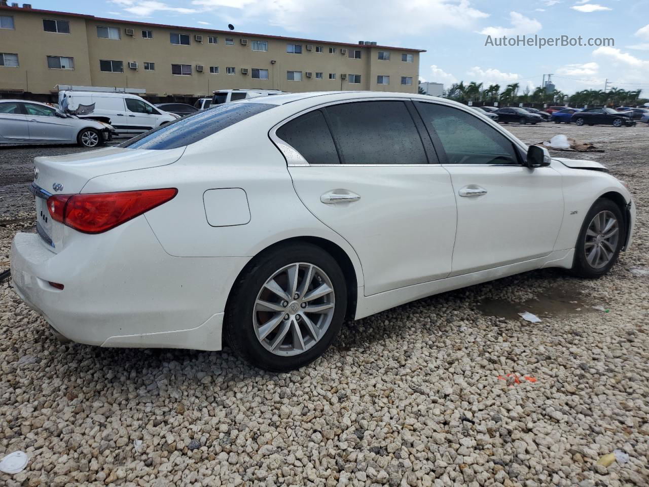 2016 Infiniti Q50 Base Белый vin: JN1CV7AP6GM201782