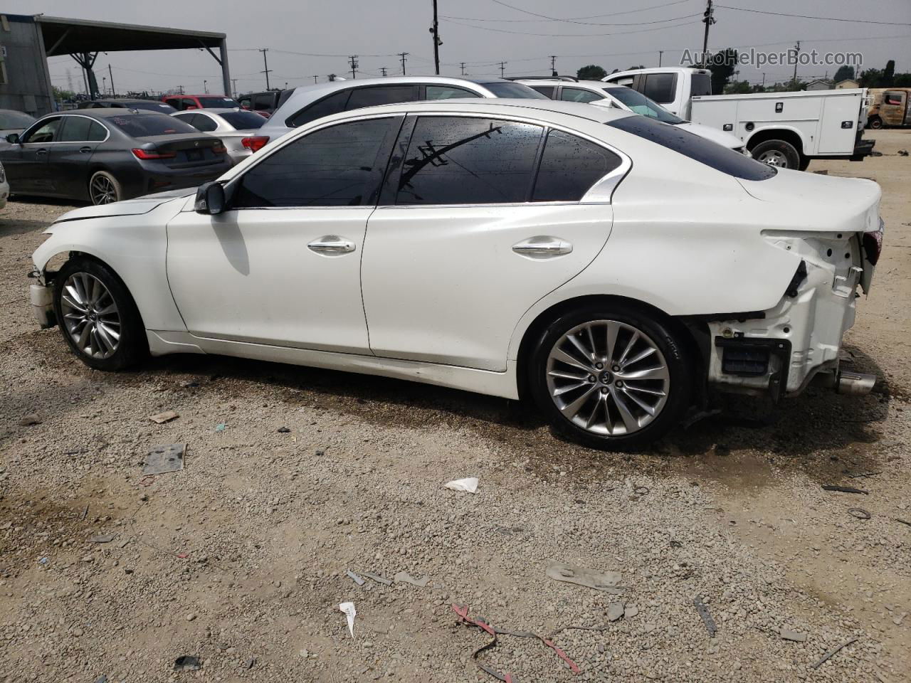 2018 Infiniti Q50 Luxe White vin: JN1EV7AP0JM350852