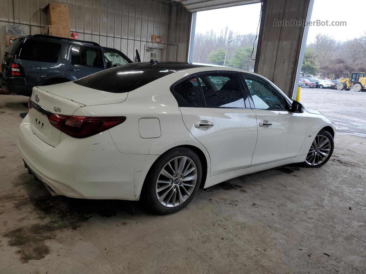 2018 Infiniti Q50 Luxe White vin: JN1EV7AP0JM363455