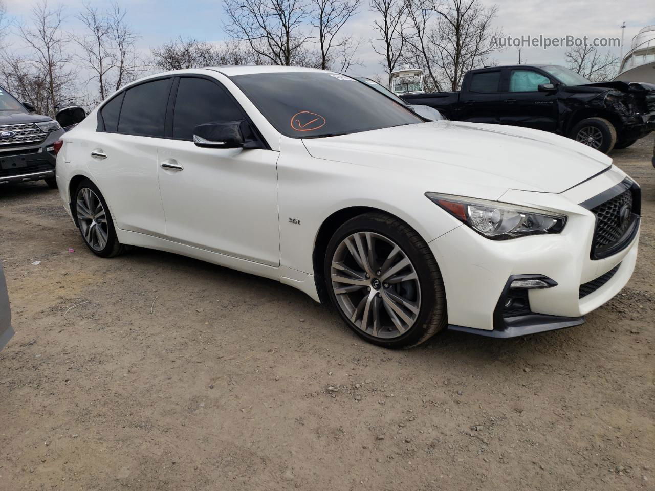 2018 Infiniti Q50 Luxe White vin: JN1EV7AP0JM365125