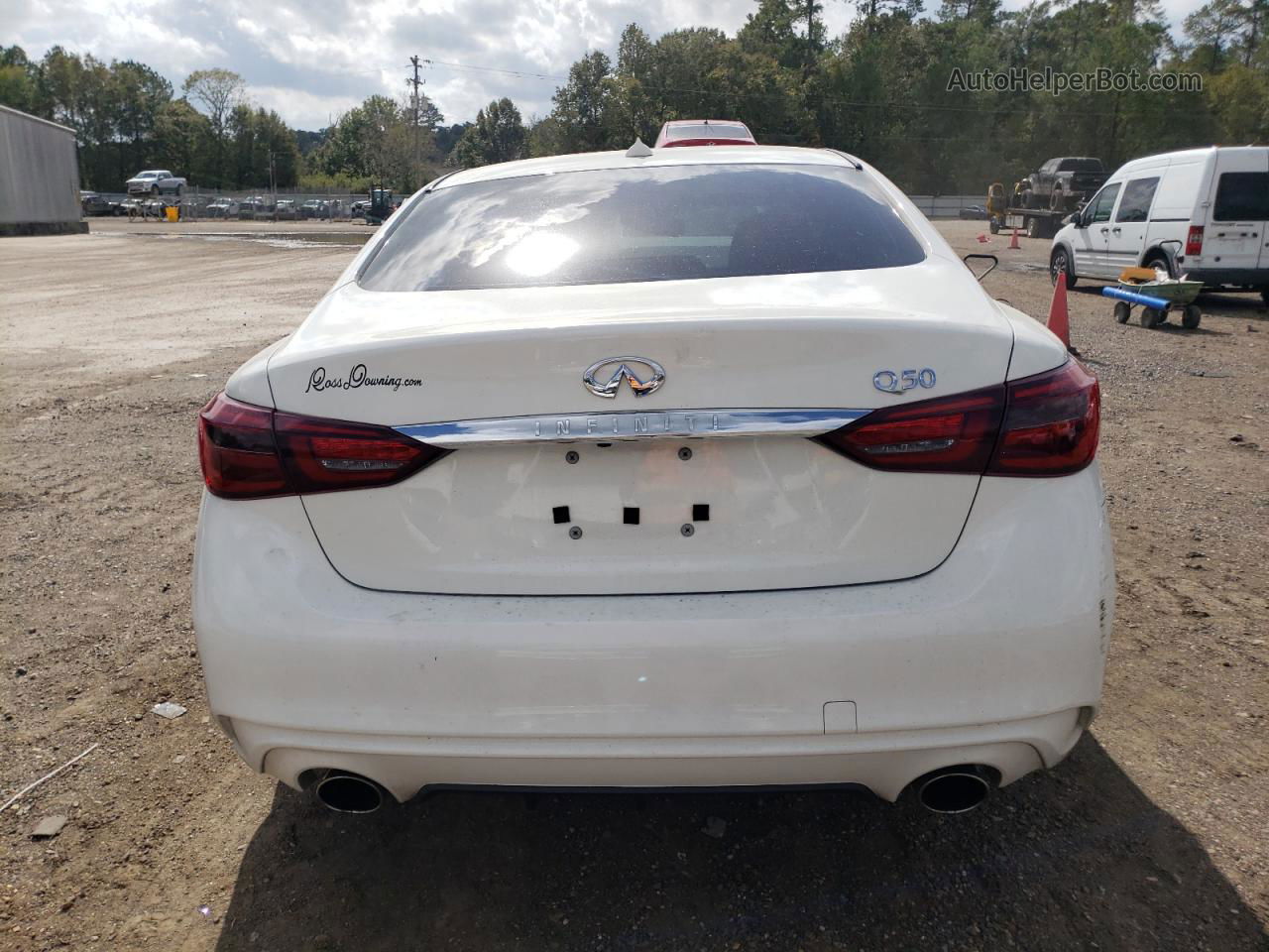 2018 Infiniti Q50 Luxe White vin: JN1EV7AP1JM360600