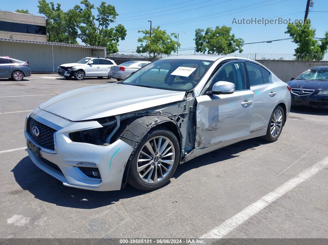 2018 Infiniti Q50 3.0t Luxe Silver vin: JN1EV7AP1JM361066