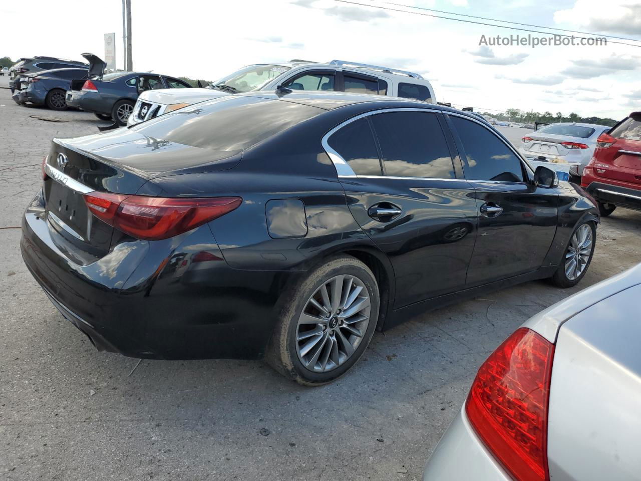 2018 Infiniti Q50 Luxe Черный vin: JN1EV7AP2JM350125