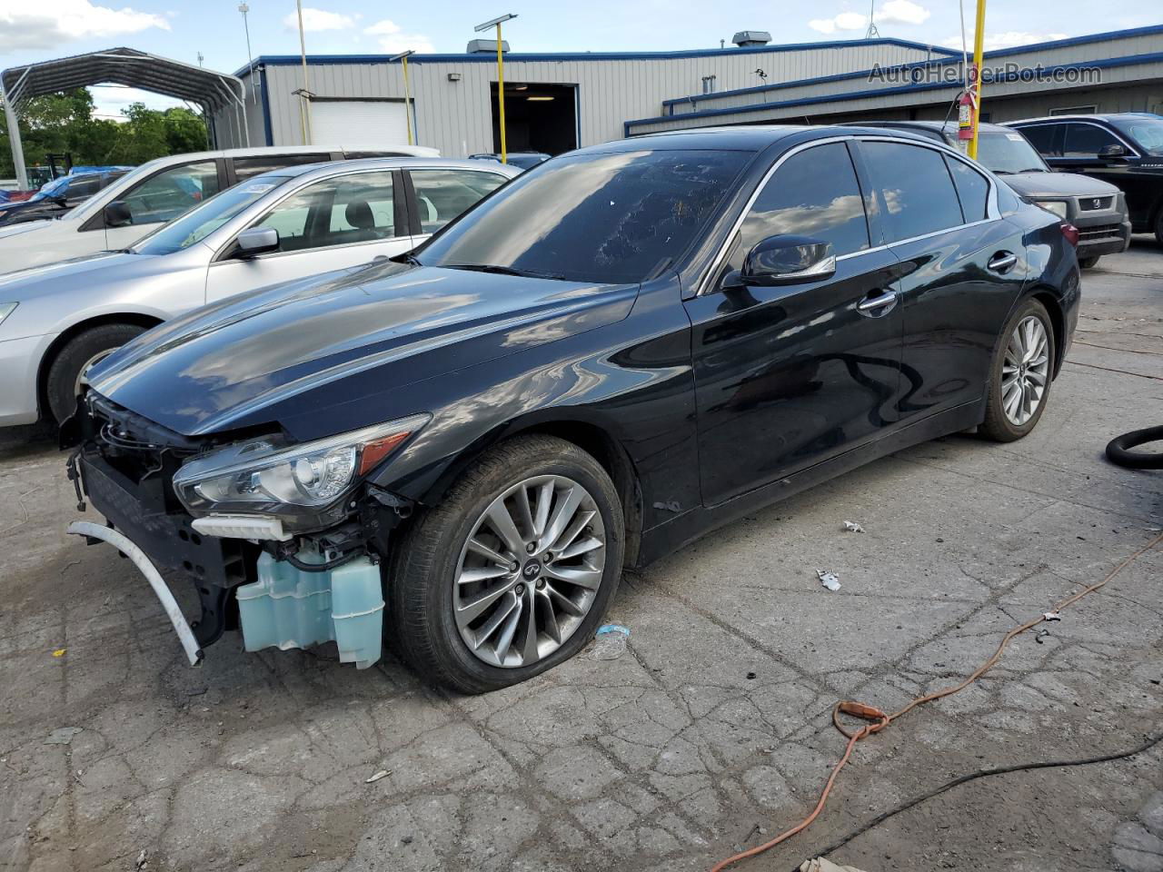 2018 Infiniti Q50 Luxe Черный vin: JN1EV7AP2JM350125