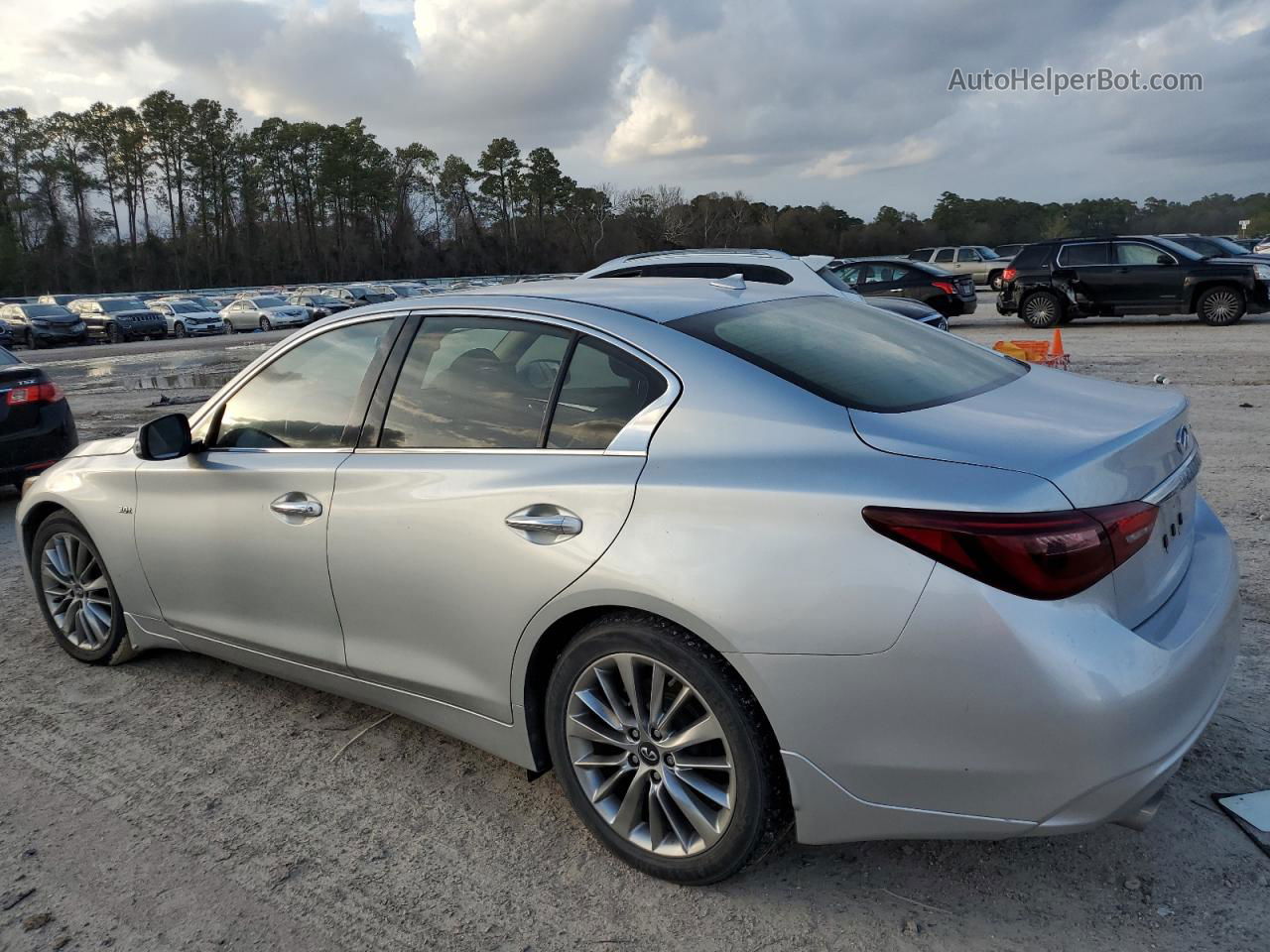 2019 Infiniti Q50 Luxe Серебряный vin: JN1EV7AP2KM512269