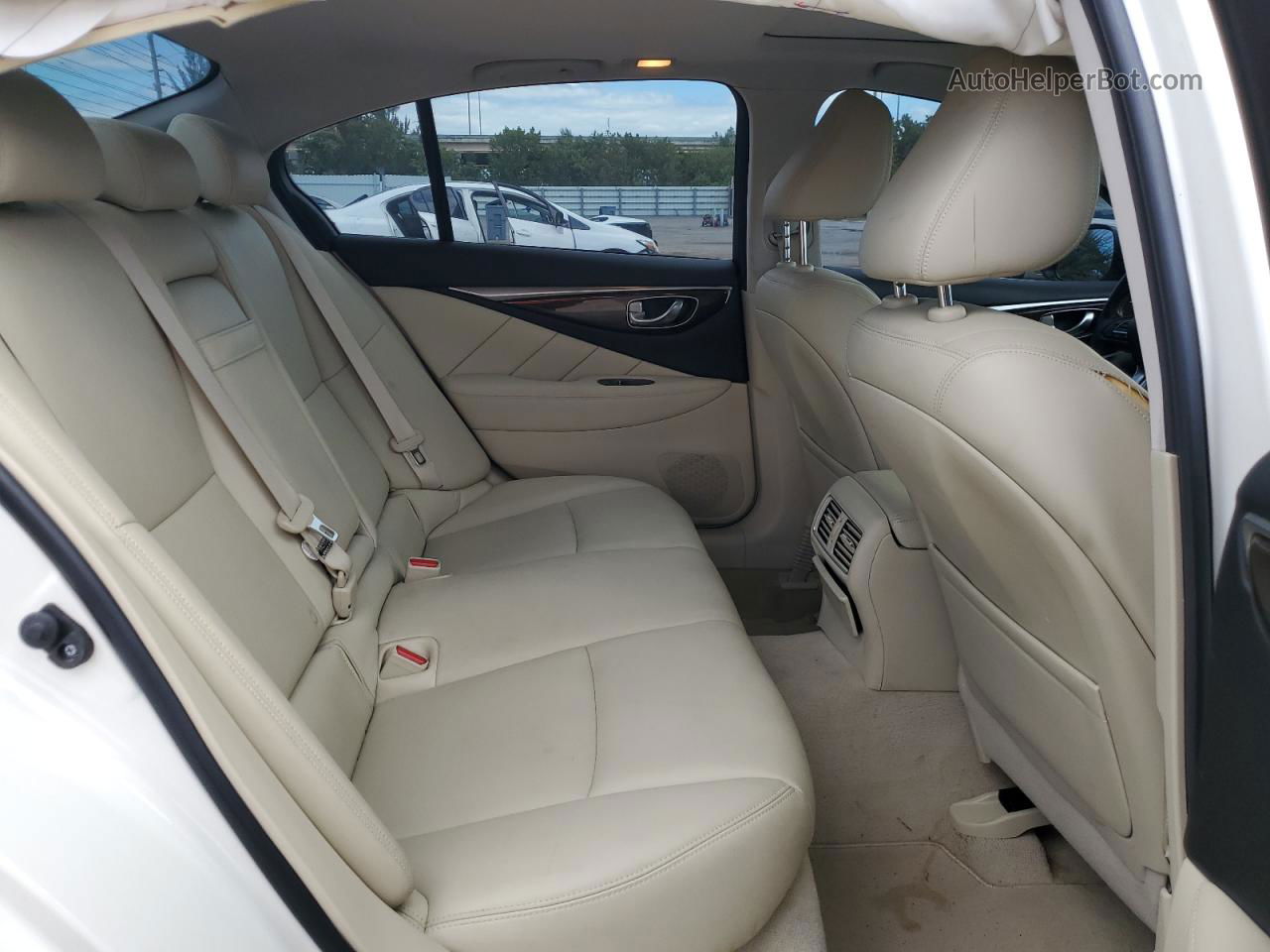 2019 Infiniti Q50 Luxe White vin: JN1EV7AP2KM517245