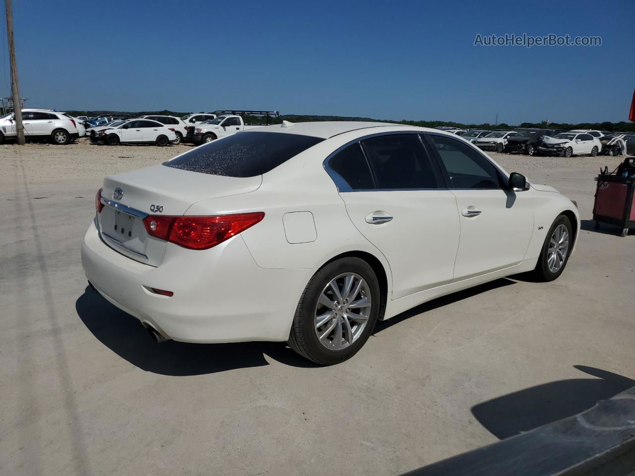 2016 Infiniti Q50 Premium Кремовый vin: JN1EV7AP4GM304255