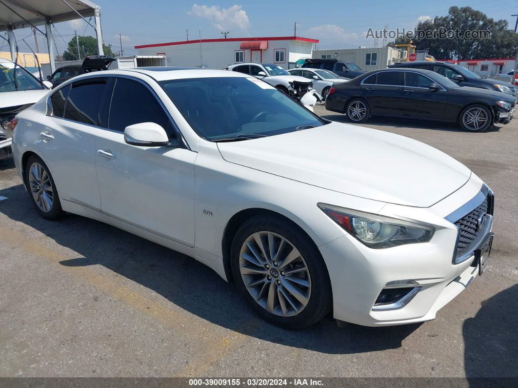 2018 Infiniti Q50 3.0t Luxe White vin: JN1EV7AP4JM351177