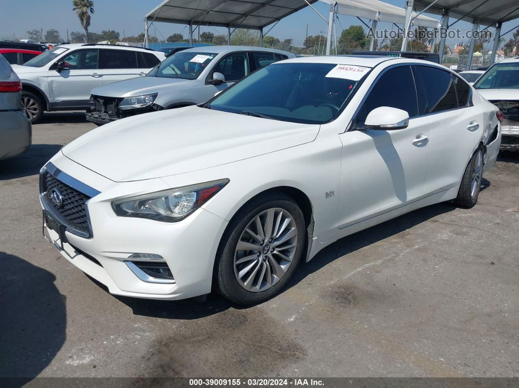 2018 Infiniti Q50 3.0t Luxe White vin: JN1EV7AP4JM351177