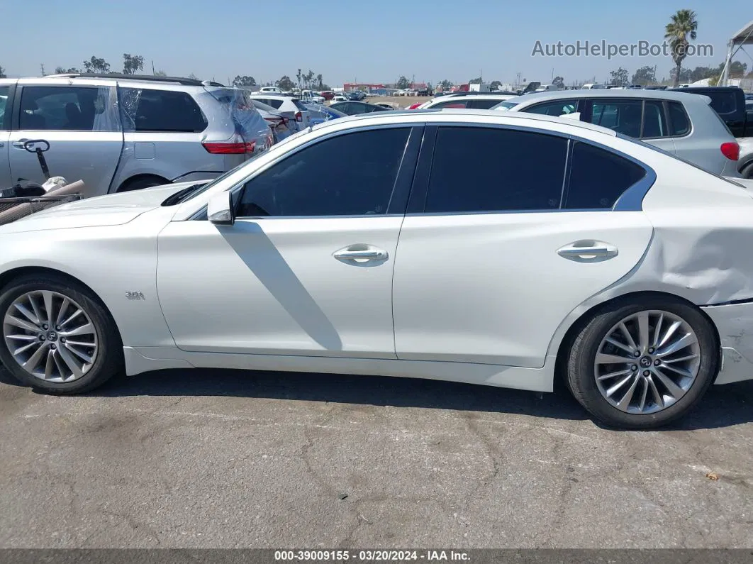 2018 Infiniti Q50 3.0t Luxe White vin: JN1EV7AP4JM351177