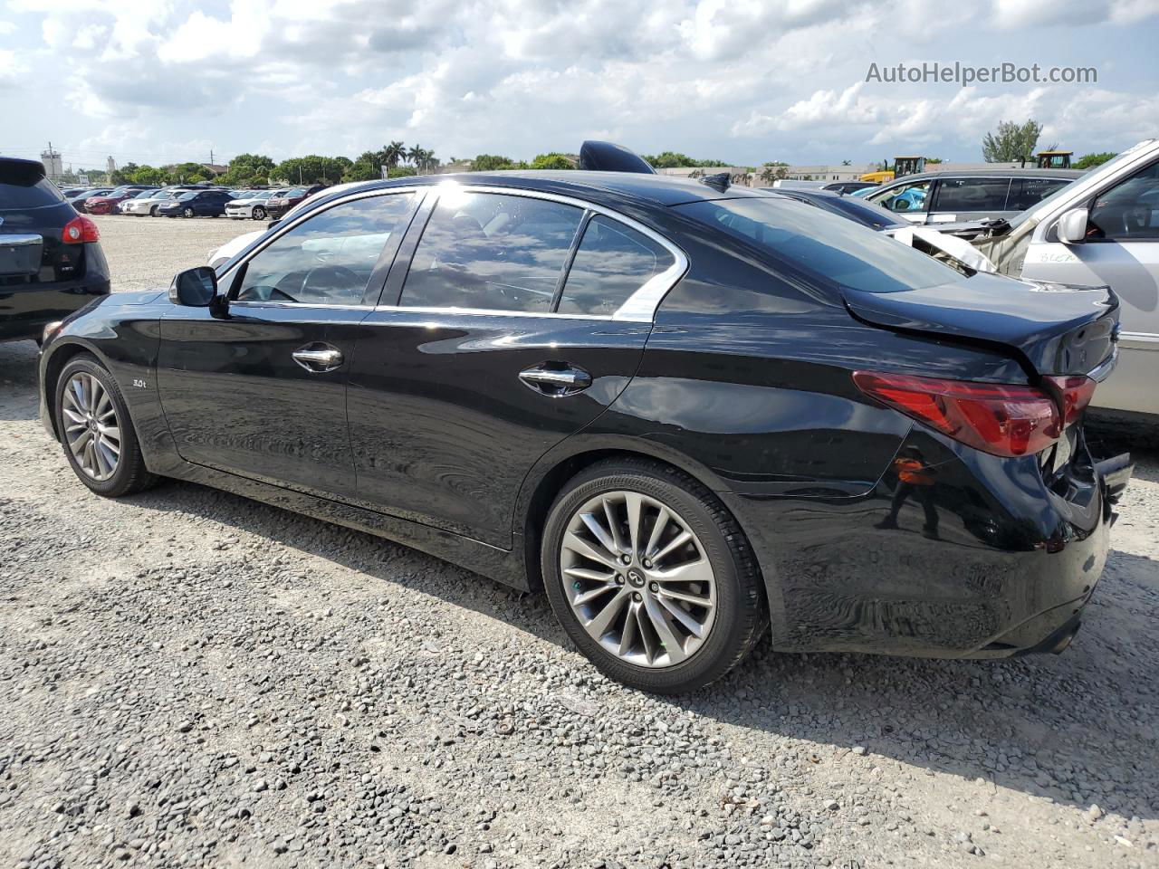 2018 Infiniti Q50 Luxe Черный vin: JN1EV7AP4JM351373