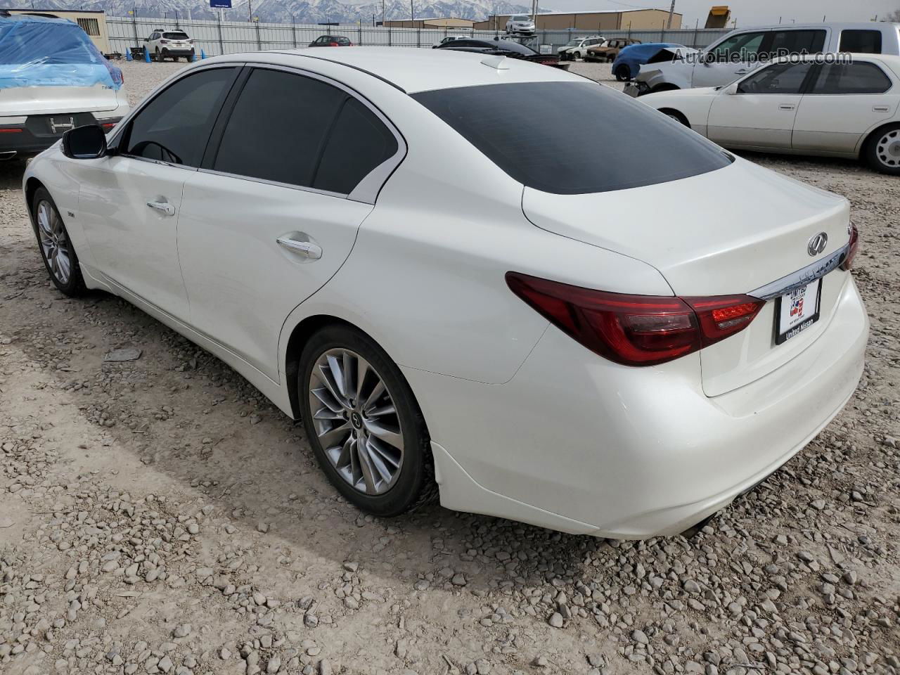 2018 Infiniti Q50 Luxe White vin: JN1EV7AP4JM352216