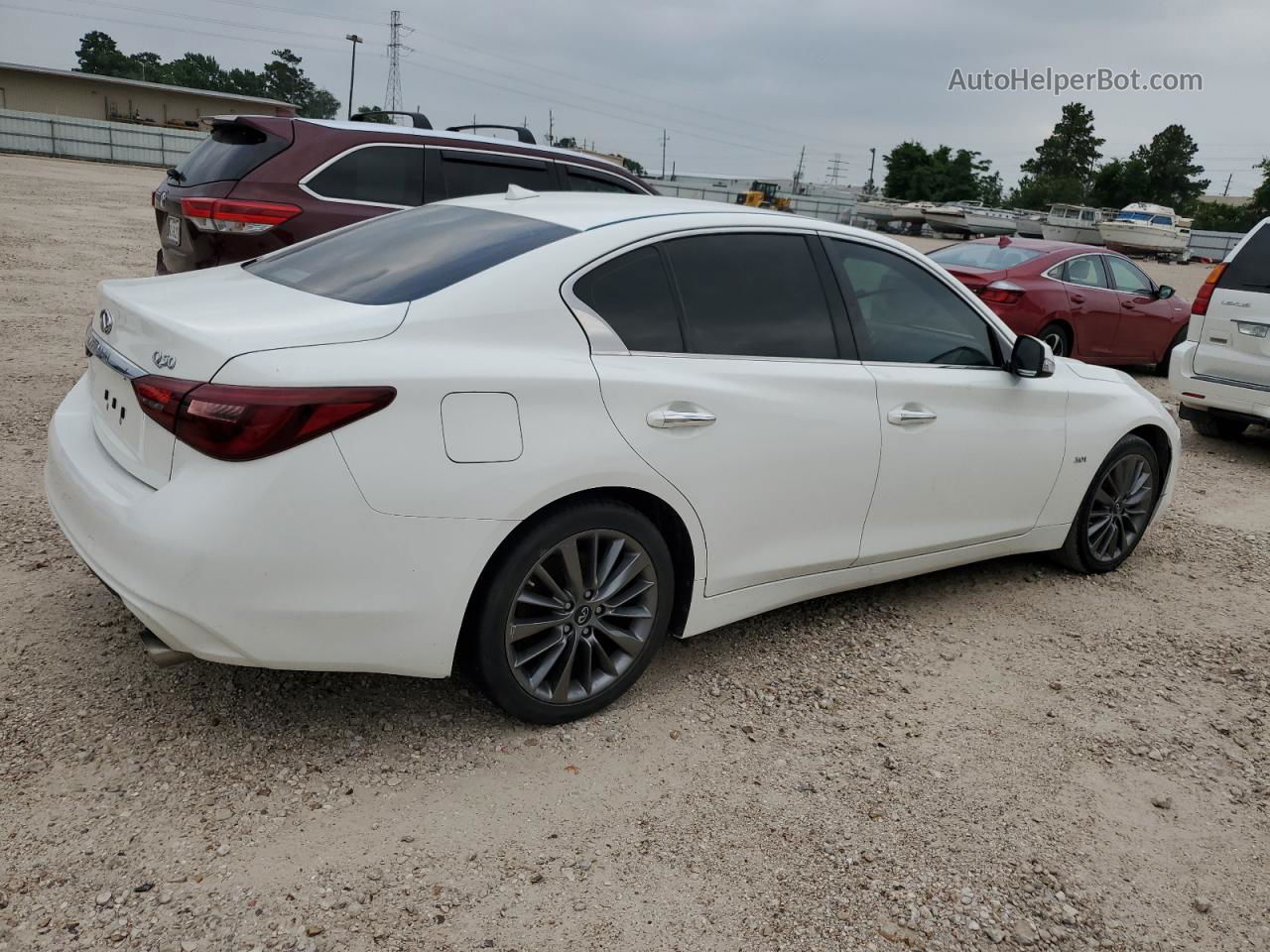 2018 Infiniti Q50 Luxe Белый vin: JN1EV7AP4JM361983