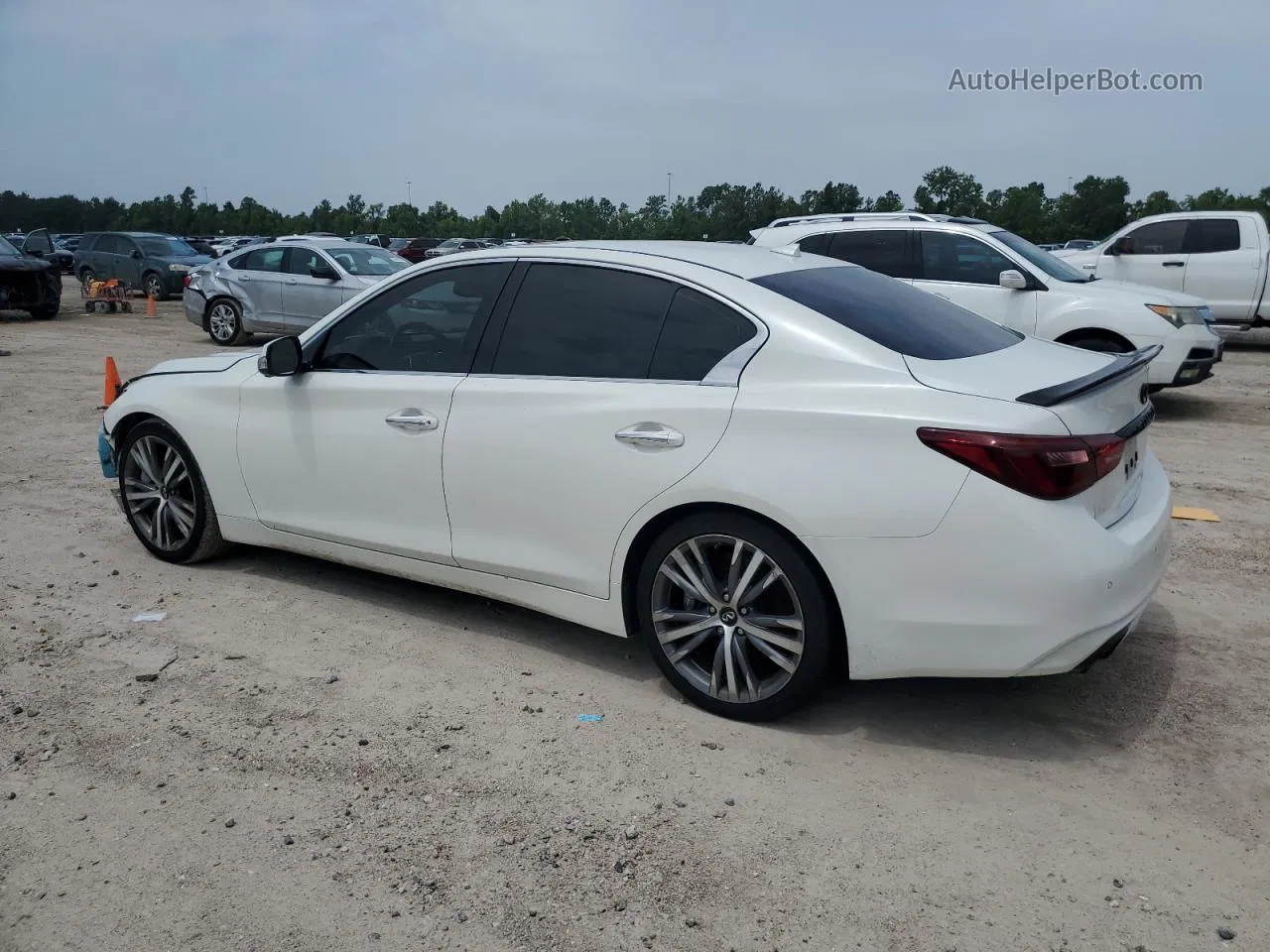 2019 Infiniti Q50 Luxe White vin: JN1EV7AP4KM511415