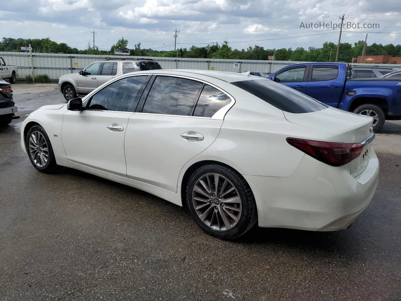 2019 Infiniti Q50 Luxe White vin: JN1EV7AP4KM513794