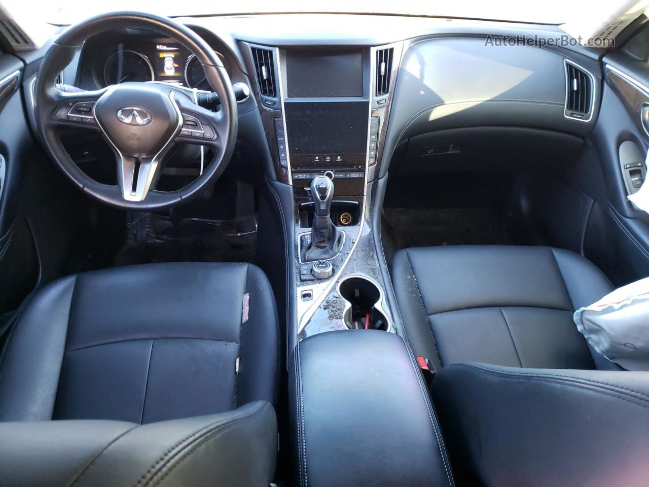 2019 Infiniti Q50 Luxe Серебряный vin: JN1EV7AP4KM514878