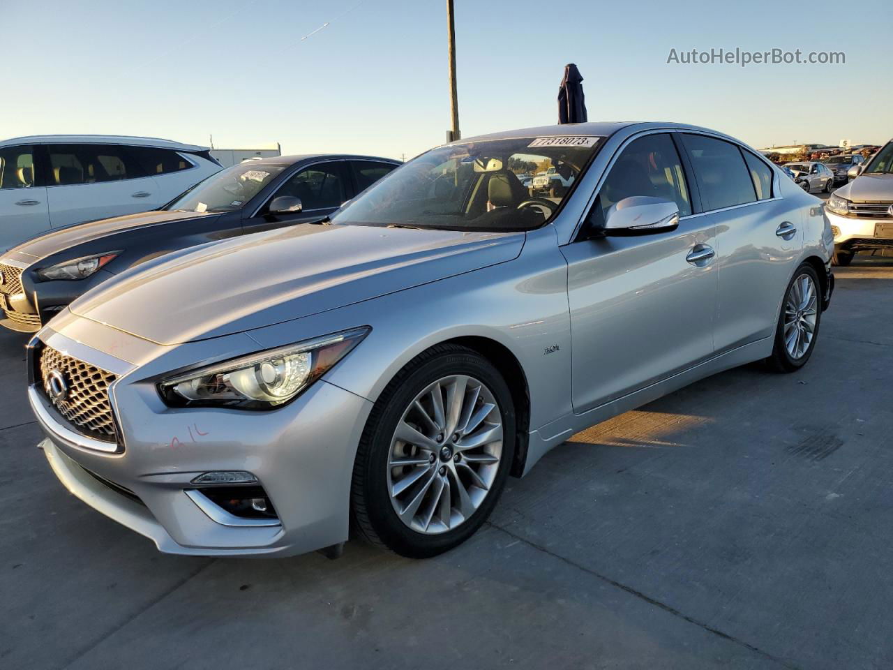 2019 Infiniti Q50 Luxe Silver vin: JN1EV7AP4KM515237